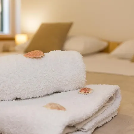 Hidden Gem In Diocletian Palace Old Town Center * スプリト