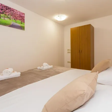 Hidden Gem In Diocletian Palace Old Town Center 斯普利特