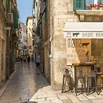 Apartman Hidden Gem In Diocletian Palace Old Town Center