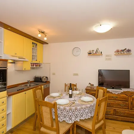 Hidden Gem In Diocletian Palace Old Town Center Apartman