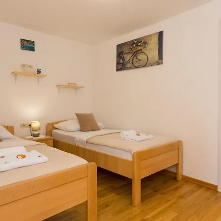 Hidden Gem In Diocletian Palace Old Town Center *