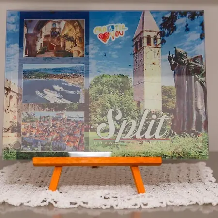 Διαμέρισμα Hidden Gem In Diocletian Palace Old Town Center